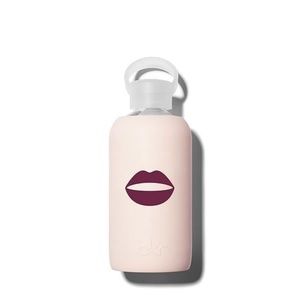 BKR WATER BOTTLE IN TUTU BLACK CHERRY LIP 500 ML